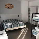 Hotel Gin